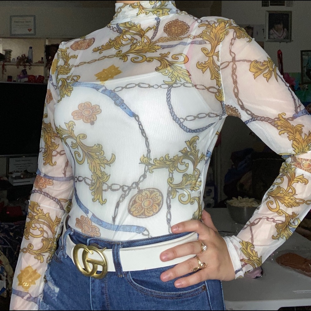 White link shirt